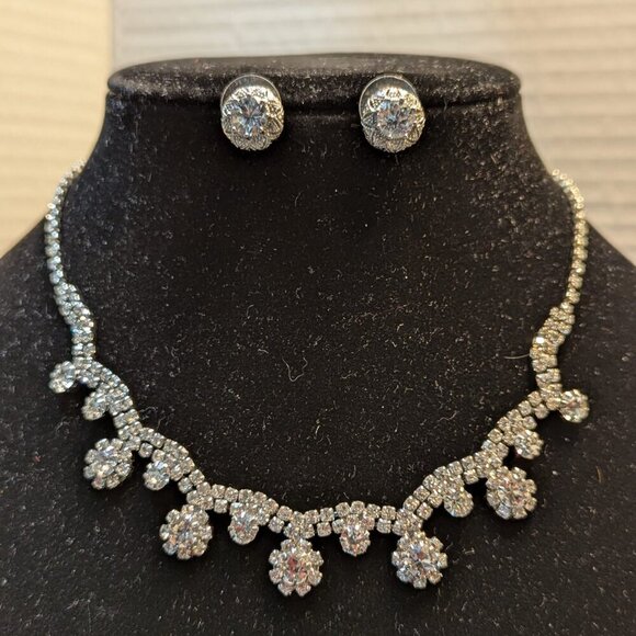 Crystal Silver Tone Choker Necklace with Matching Earrings Bridal Wedding Party - Picture 5 of 7